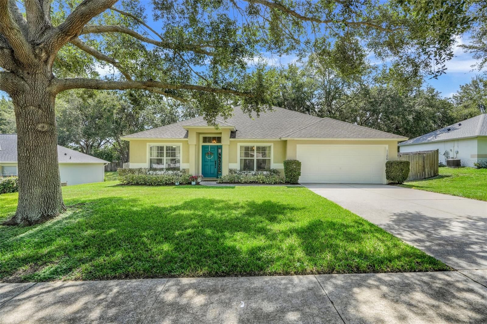 Property Photo: 1106 Heather Glen Drive FL 34715