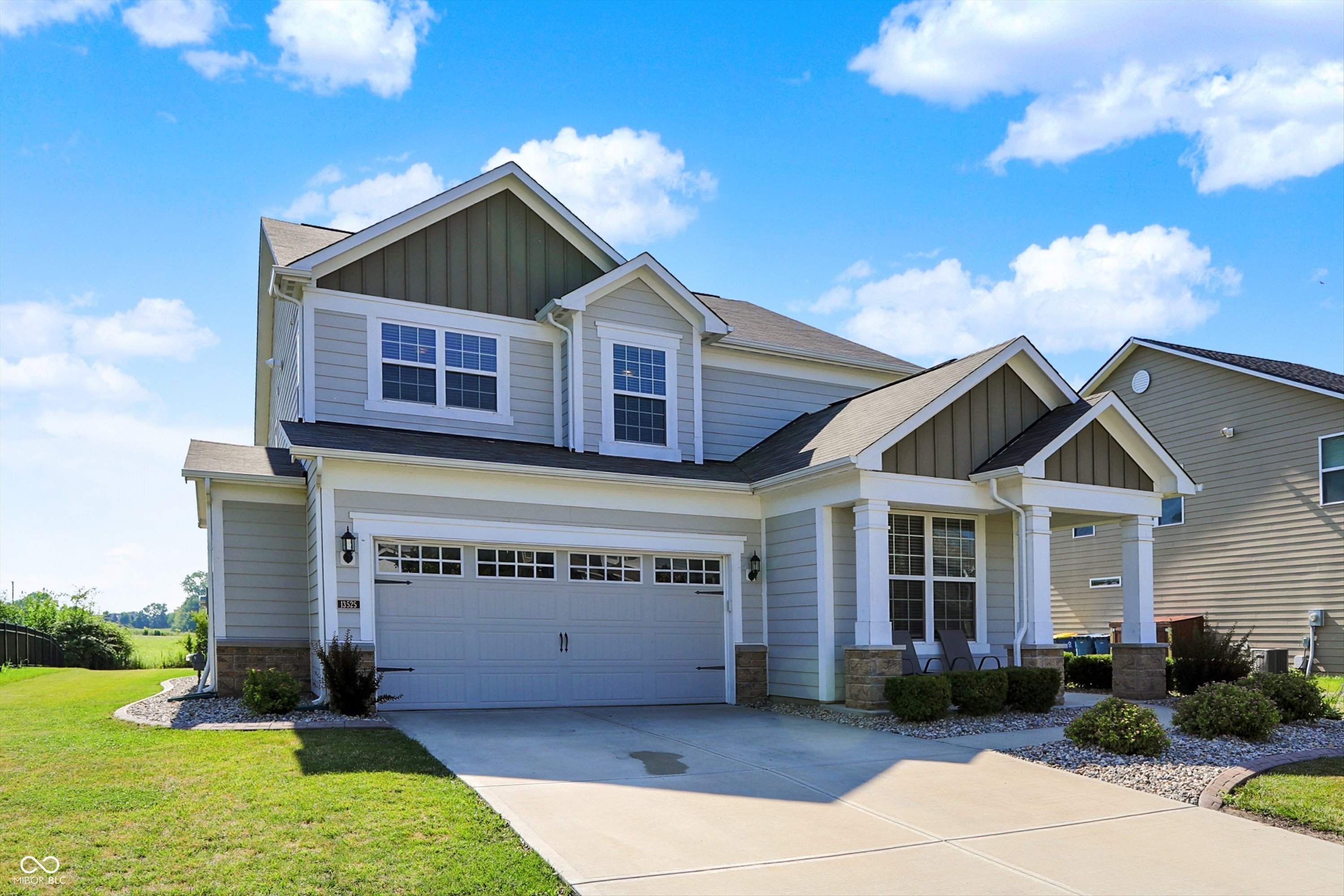 Property Photo: 13525 Forest Glade Drive IN 46037
