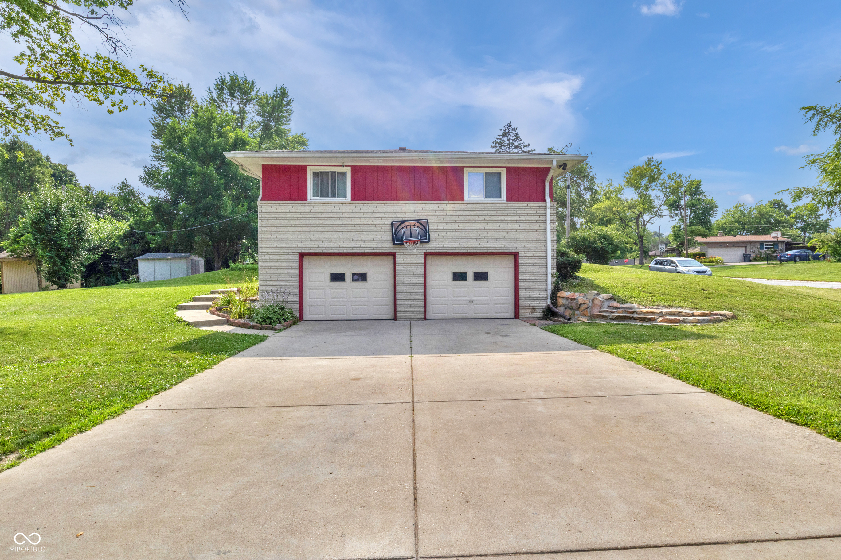 157 E Hill Valley Drive  Indianapolis IN 46227 photo