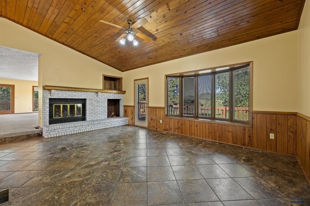 Property Photo: 8625 Kings Road SD 57702