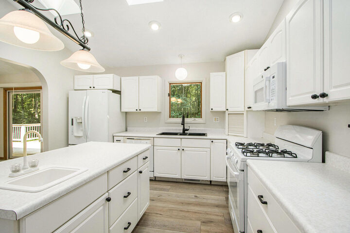 Property Photo: 3537 Lake Ridge Lane MI 49010