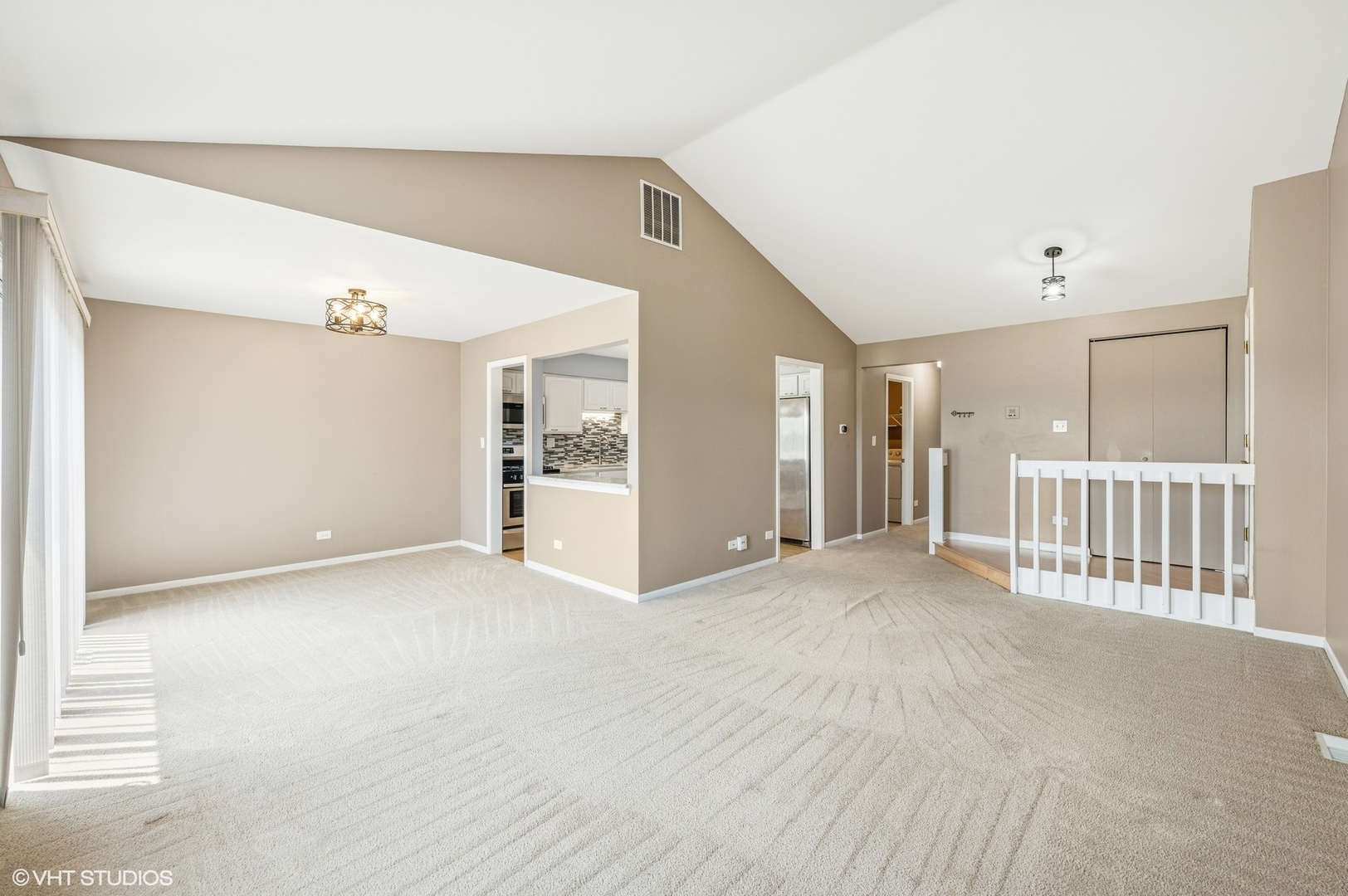 Property Photo: 1234 Ballantrae Place D IL 60060