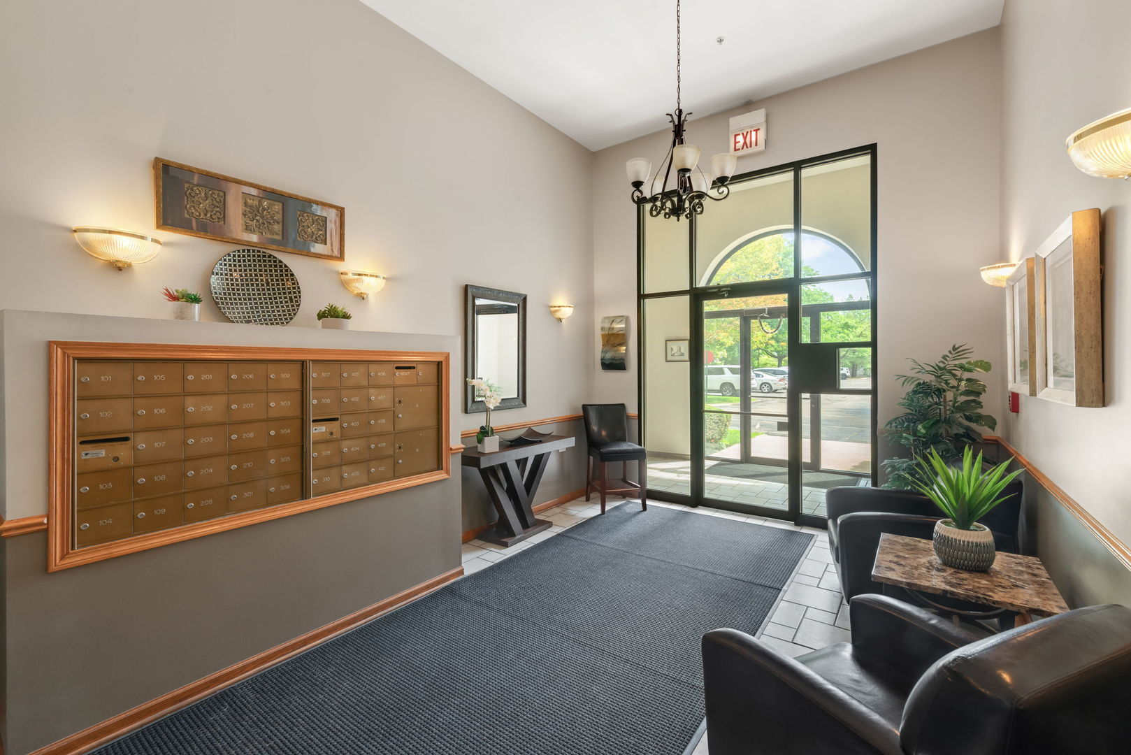 Property Photo:  55 S Hale Street 403  IL 60067 