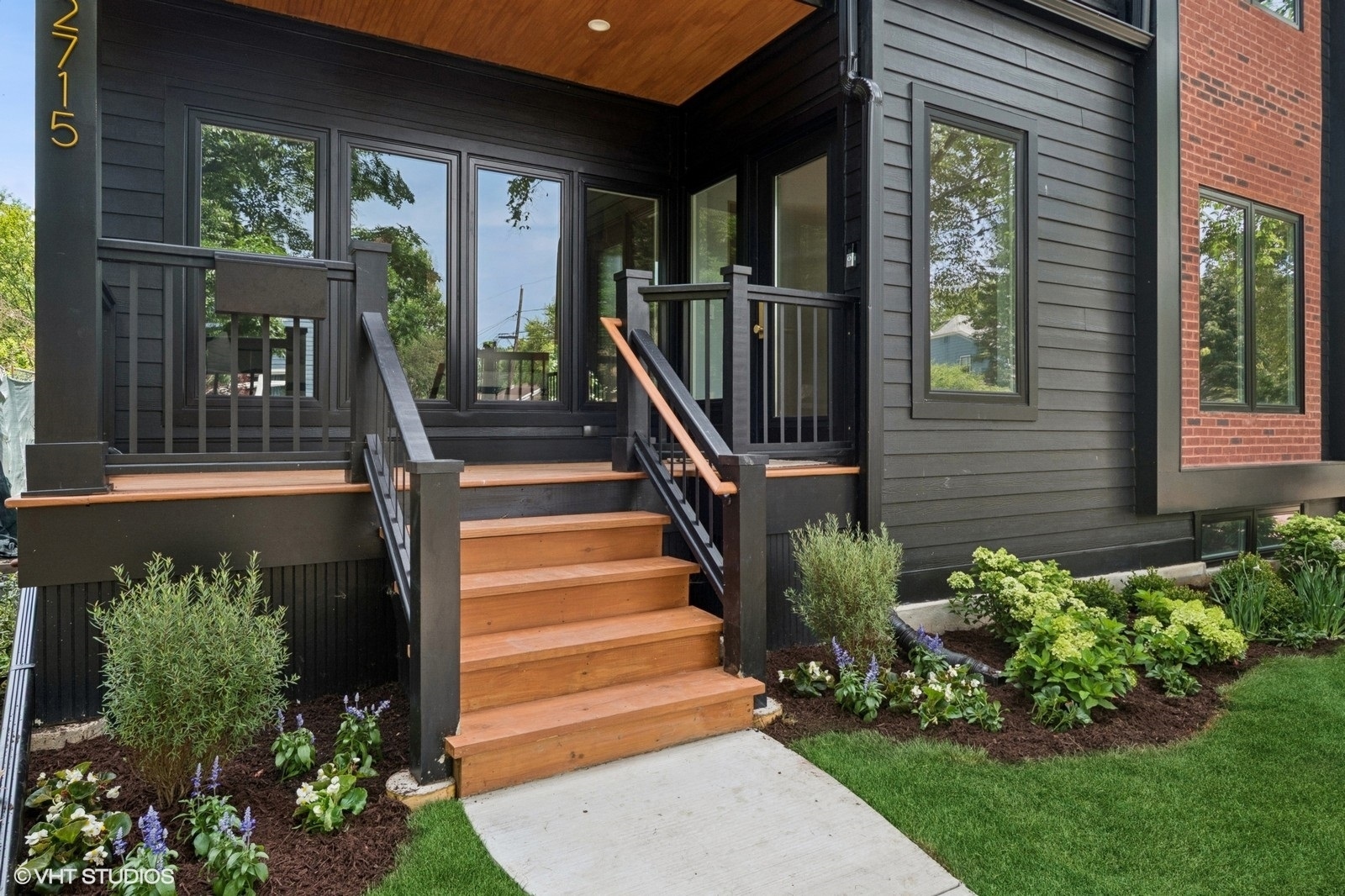 Property Photo: 2715 Reese Avenue IL 60201