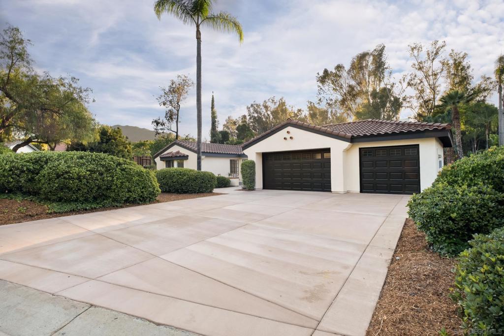 Property Photo: 3309 Lomas Serenas CA 92029