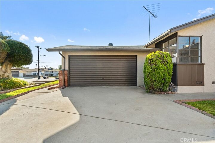 Property Photo:  14819 San Feliciano Drive  CA 90638 