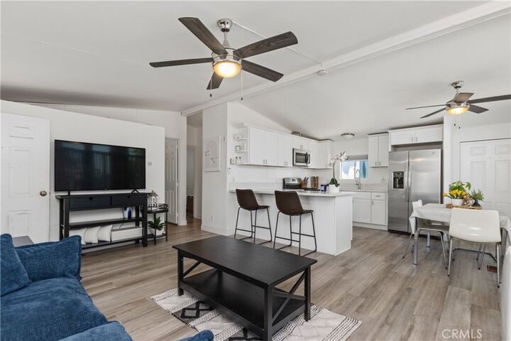 Property Photo:  327 W Wilson Street 49  CA 92627 