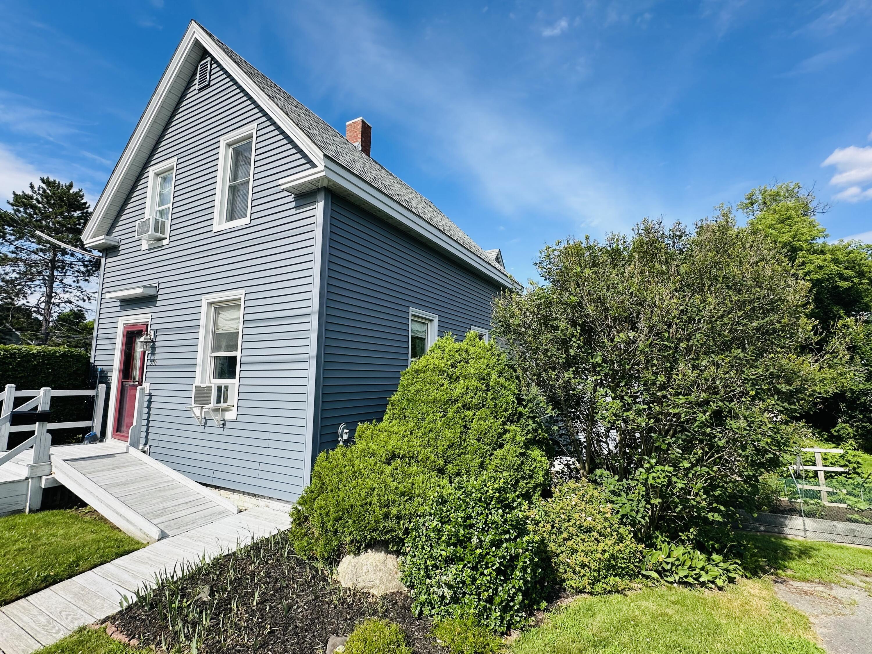 Property Photo: 516 Main Street ME 04468