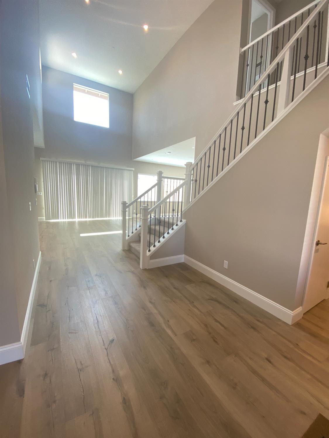 Property Photo:  6890 Saratoga Estates Drive  CA 95762 