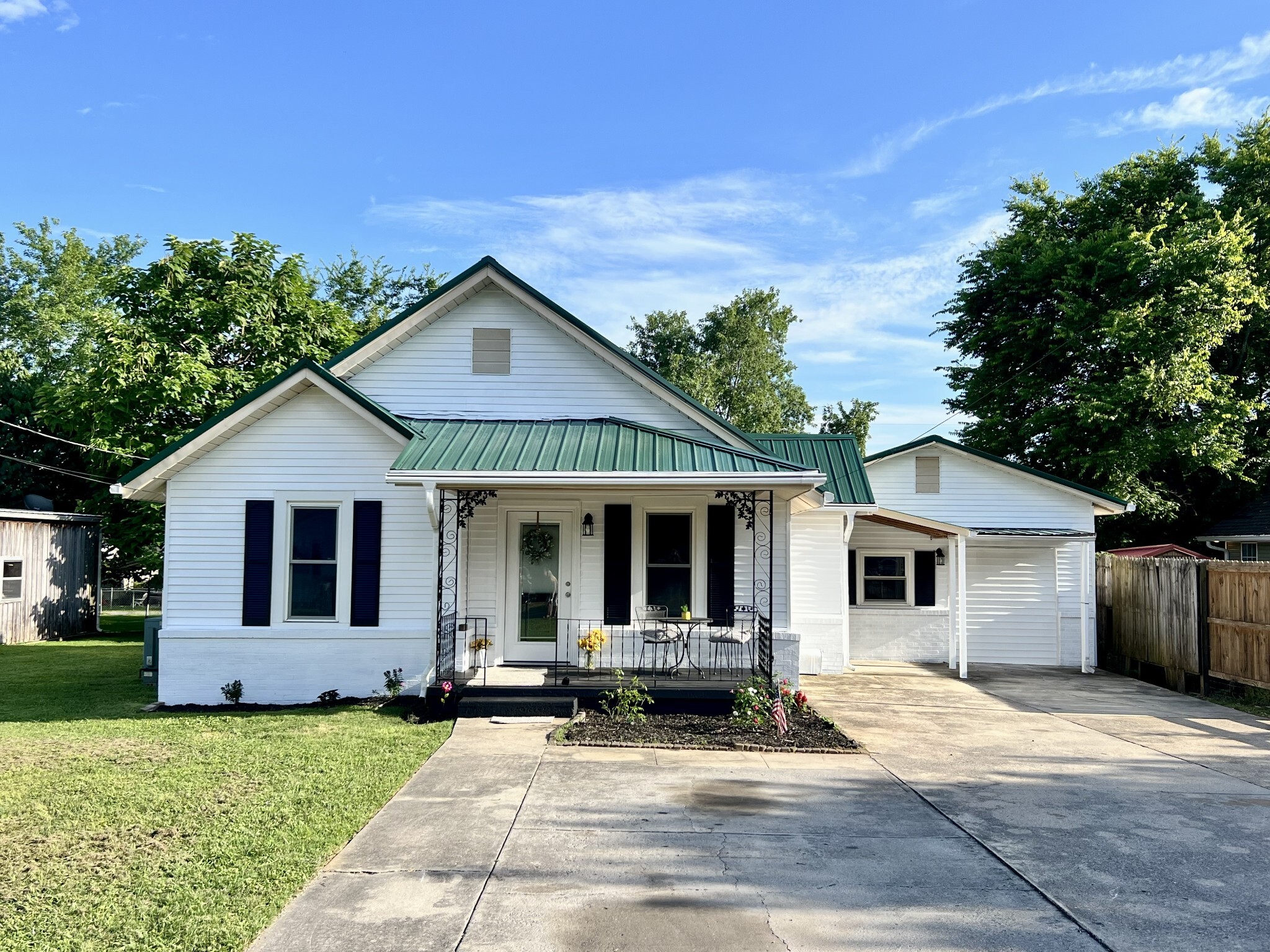 Property Photo: 314 Maplewood Dr TN 37160