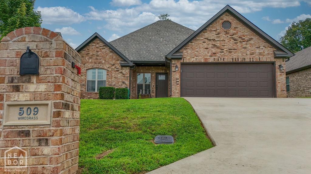 Property Photo:  509 Wiregrass Way  AR 72405 