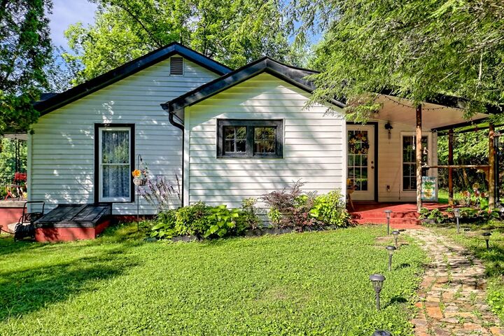 Property Photo:  820 Ash Loop Road  GA 30513