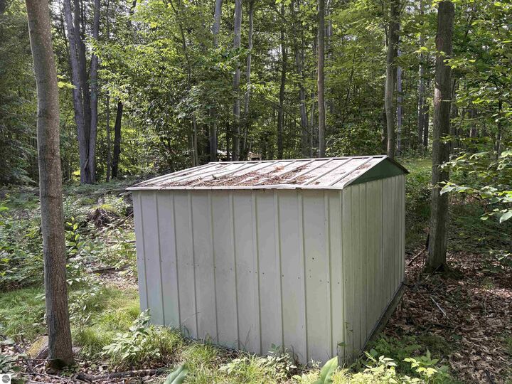 Property Photo:  116 Knoll One Drive  MI 49655-9414 