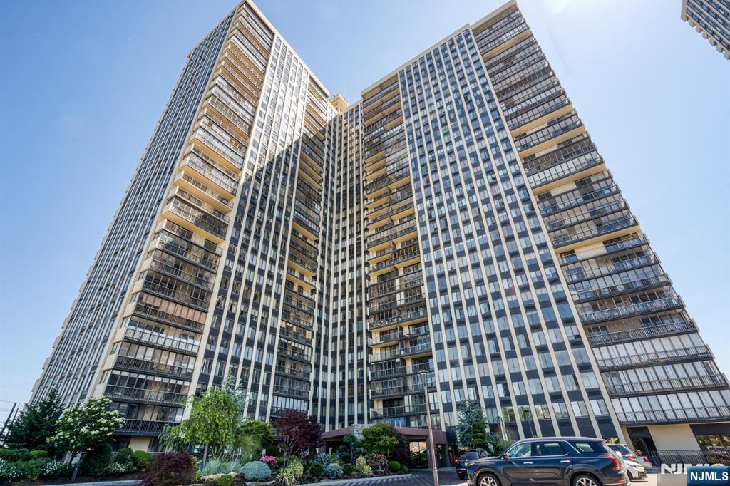 300 Winston Drive 619  Cliffside Park NJ 07010 photo