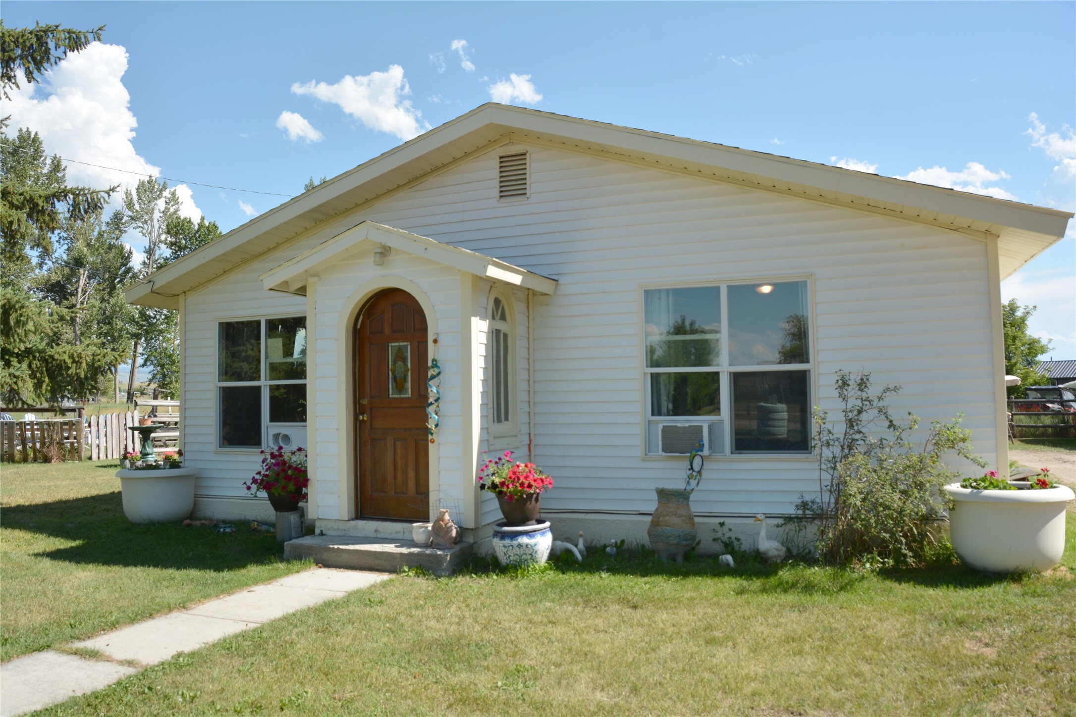 819 E 2nd Street  Stevensville MT 59870 photo
