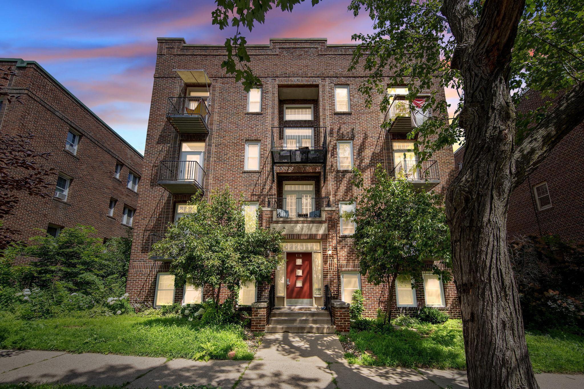 Property Photo: 1216 Powderhorn Terrace 15 MN 55407