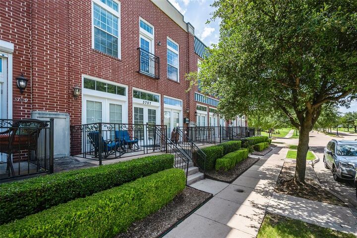 Property Photo:  3707 Patience Boulevard E  TX 75236 