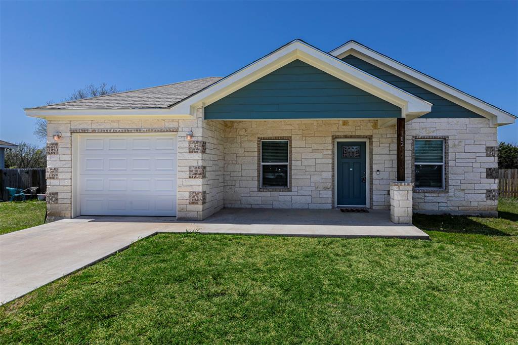 Property Photo: 102 Ave B TX 76557