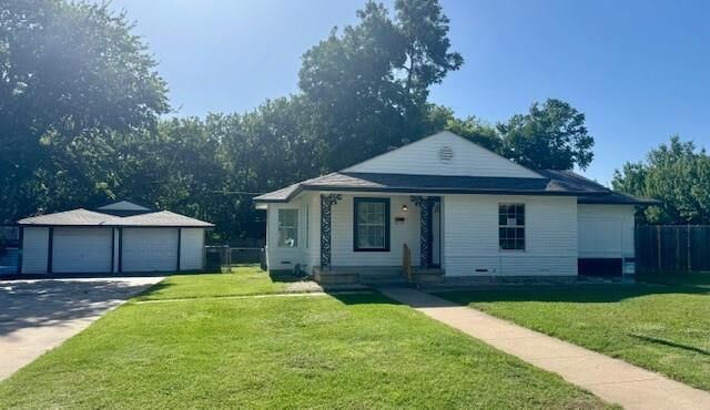 4900 Penrose Avenue  Fort Worth TX 76116 photo