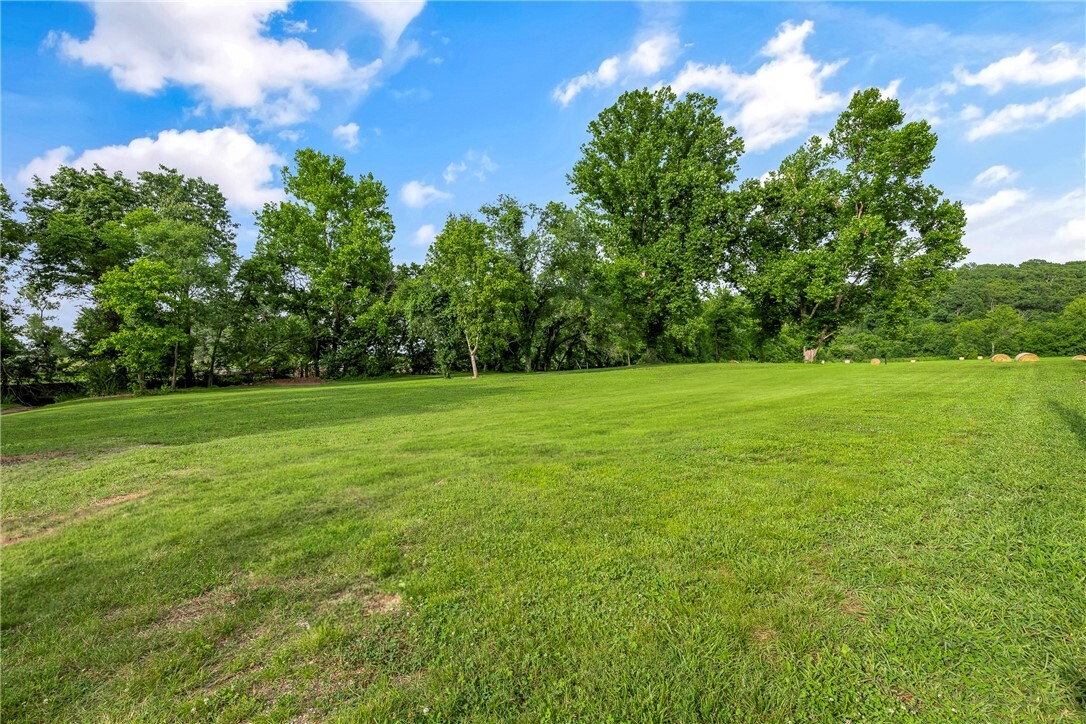 Property Photo: 12460 Peach Orchard Road AR 72712