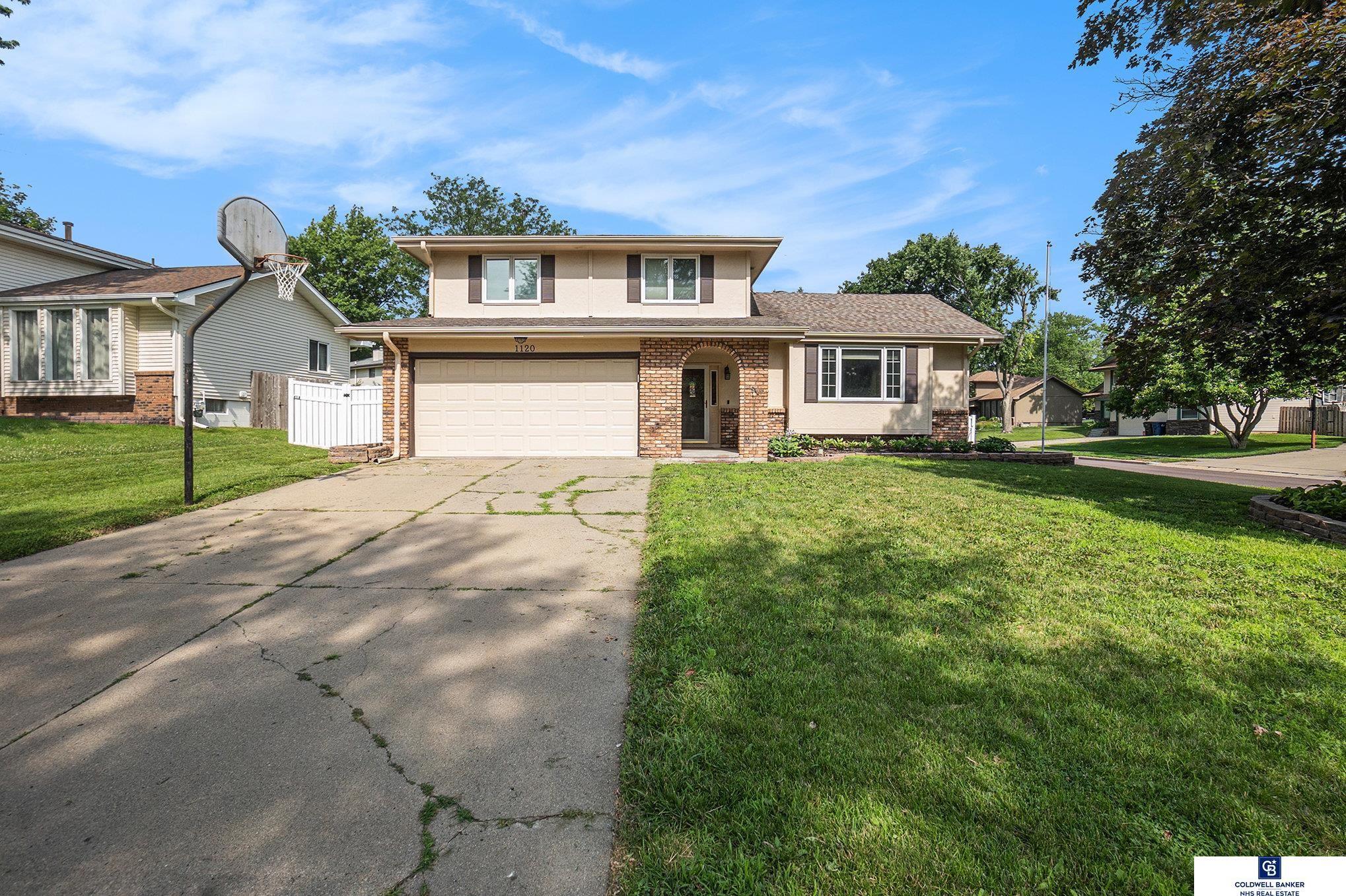 Property Photo: 1120 Sally Street NE 68046
