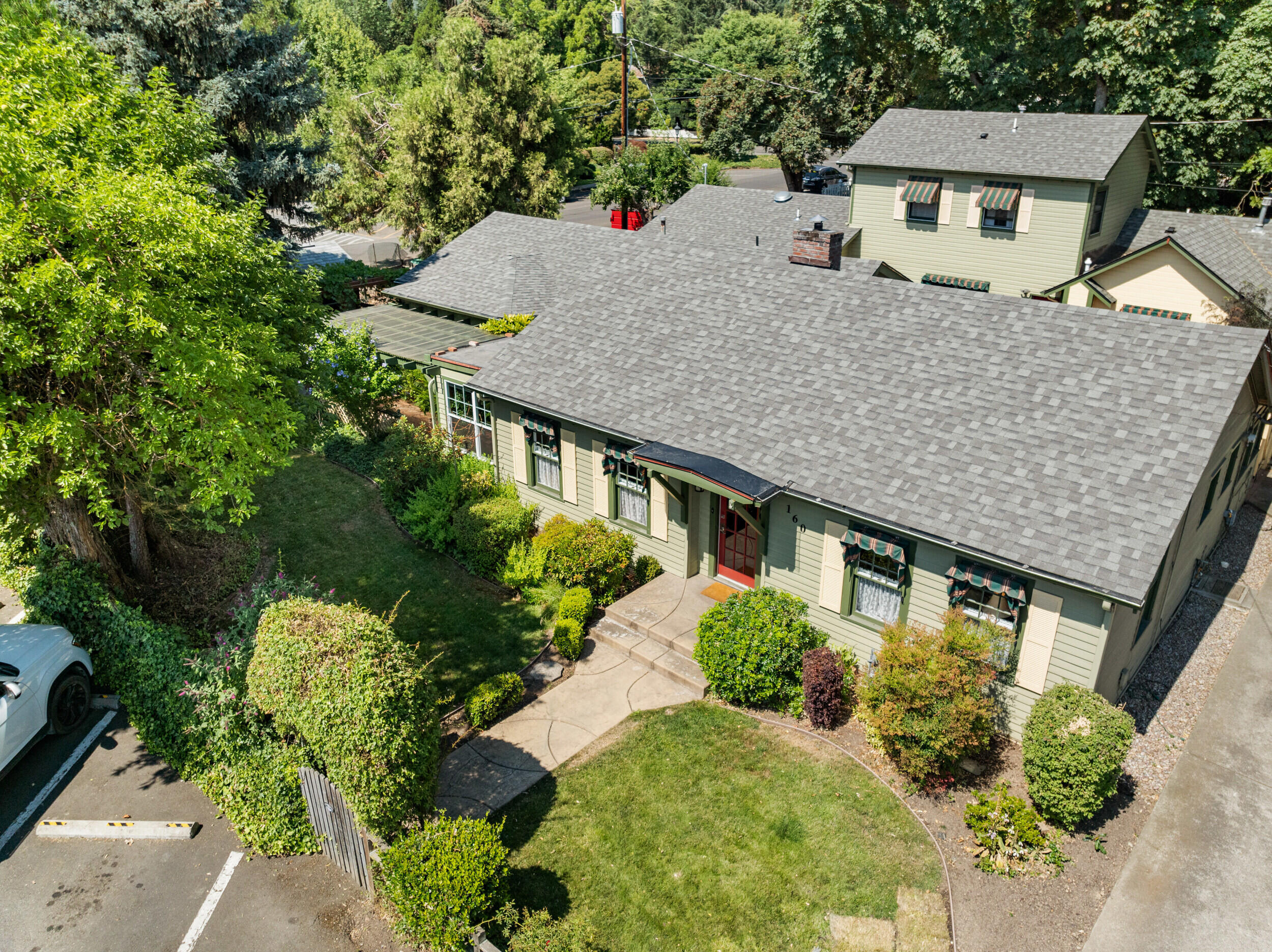 Property Photo: 160 S Fourth Street OR 97530