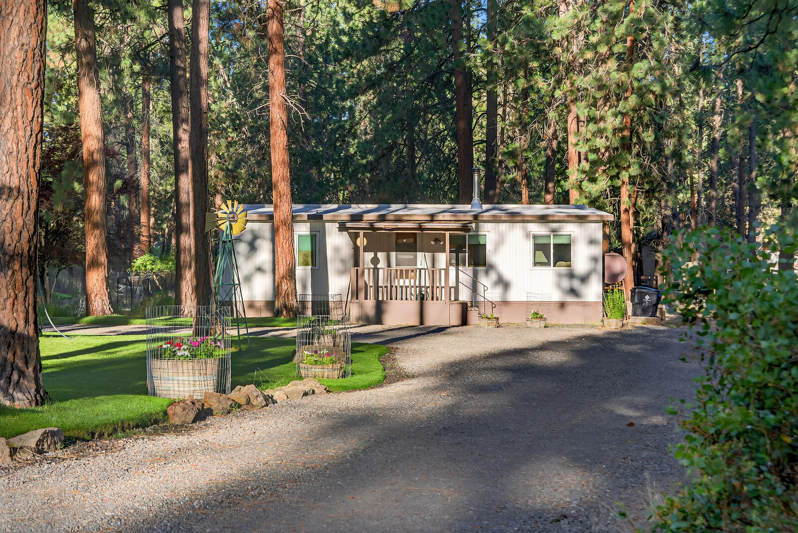 Property Photo: 60221 Winnebago Lane OR 97702