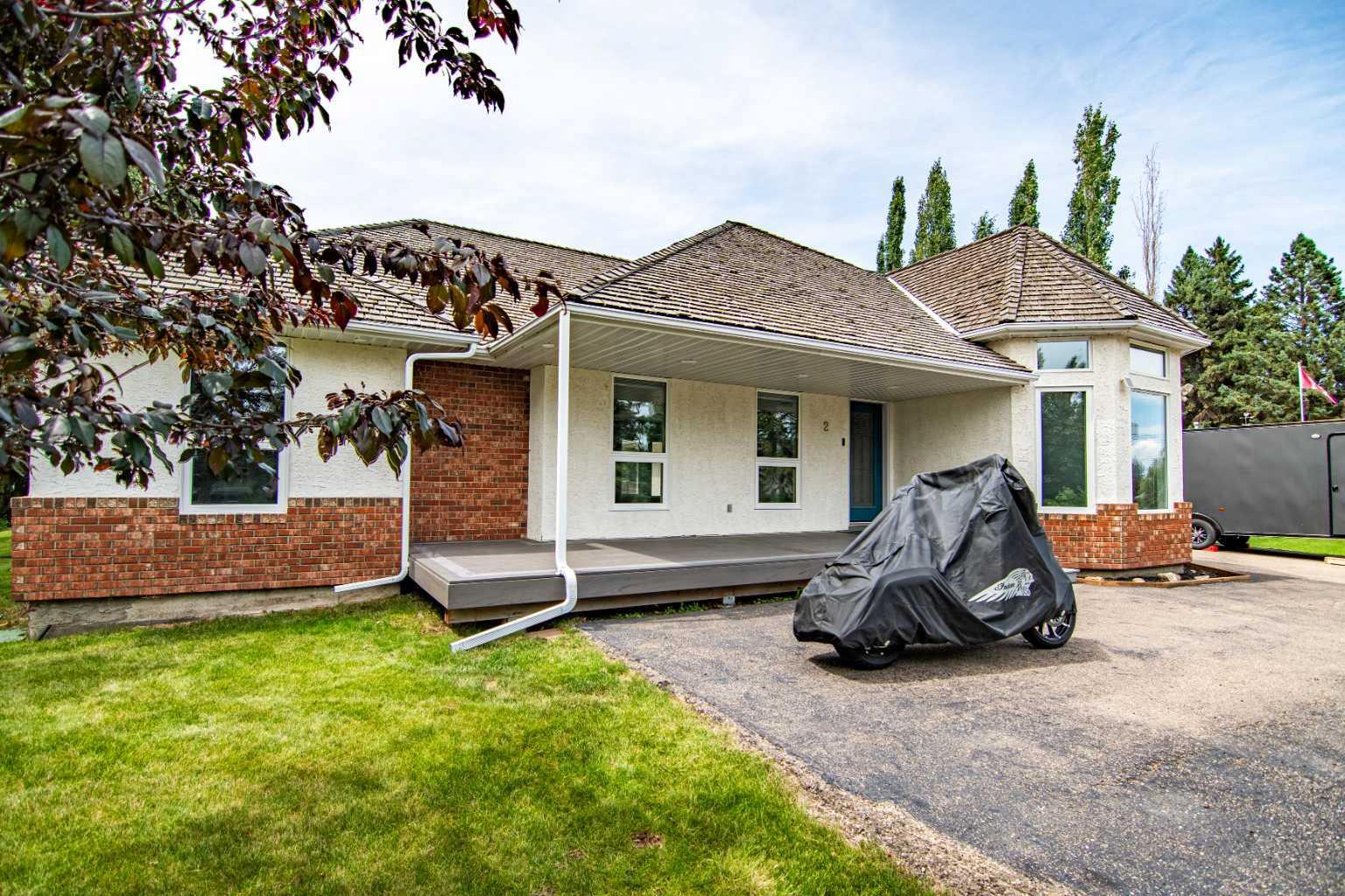 Photo de la propriété:  2 Grand Avenue  AB T4S 1S5 