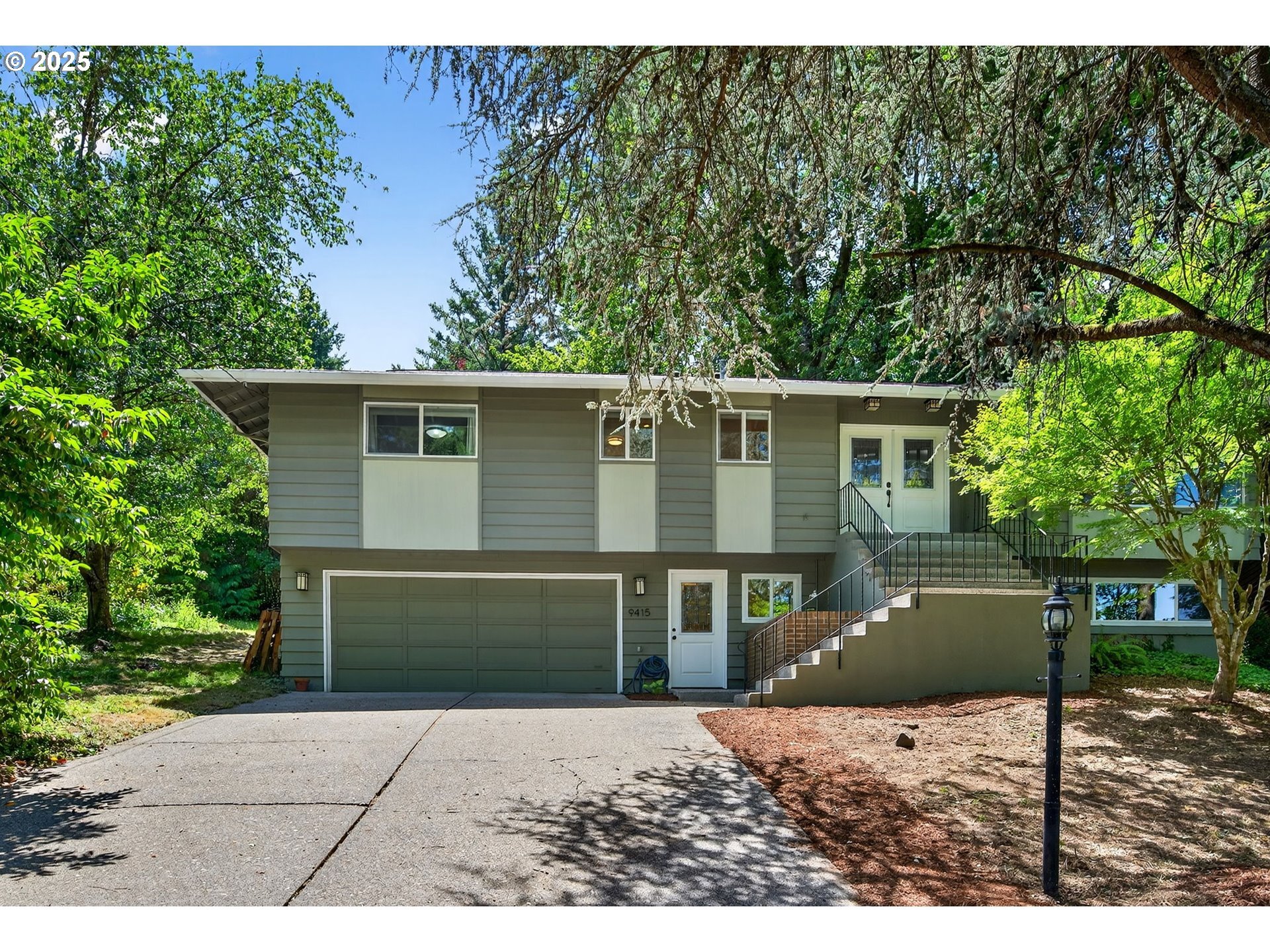 Property Photo: 9415 SW 62nd Dr OR 97219