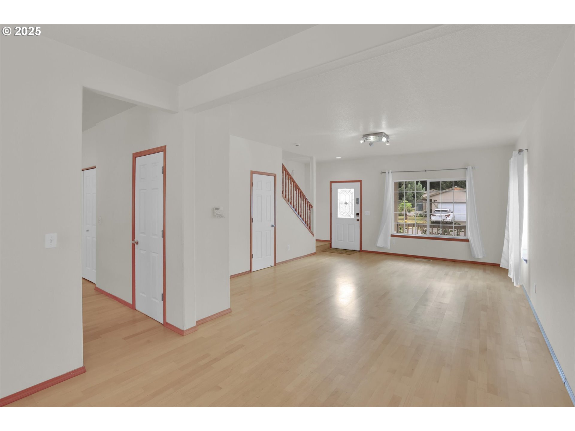Property Photo: 8605 NE Milton St OR 97220