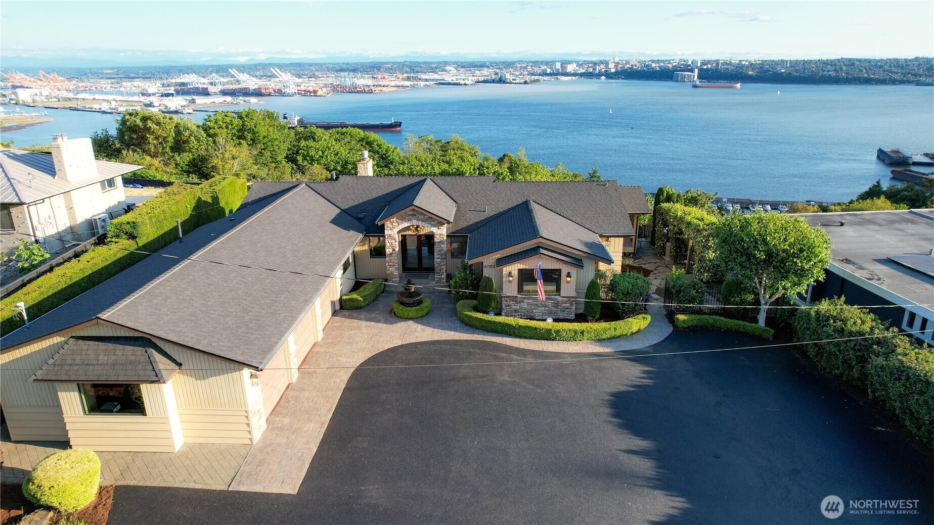 Property Photo: 4702 Browns Point Boulevard NE WA 98422