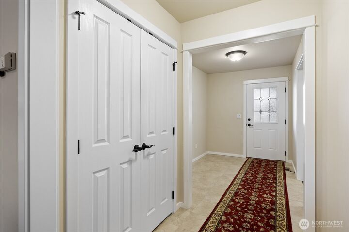 Property Photo:  803 S Willow Street 1301  WA 98926 