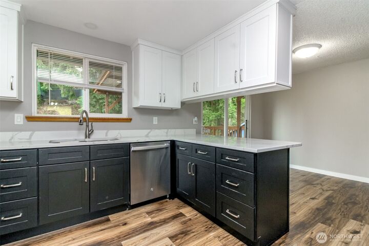 Property Photo: 416 142nd Street Ct S WA 98444