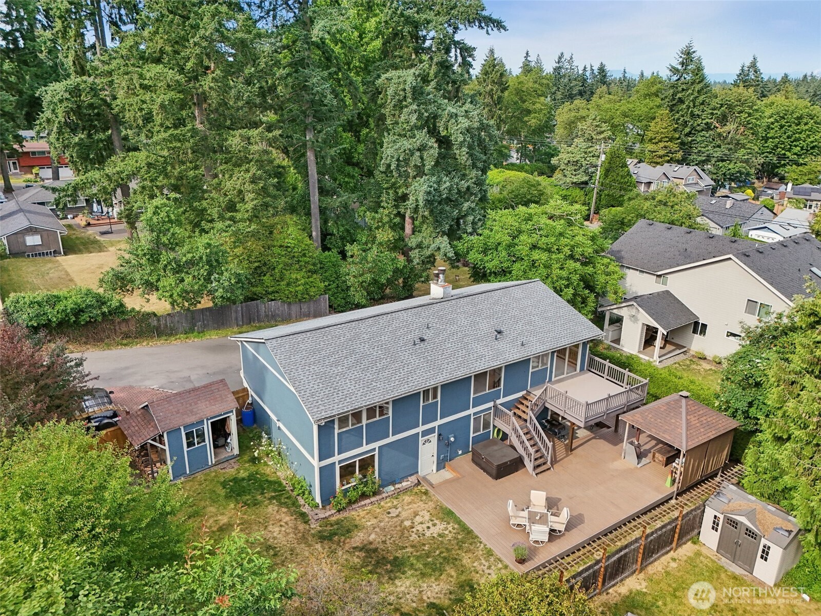 Property Photo: 17837 Ashworth Ave N WA 98133