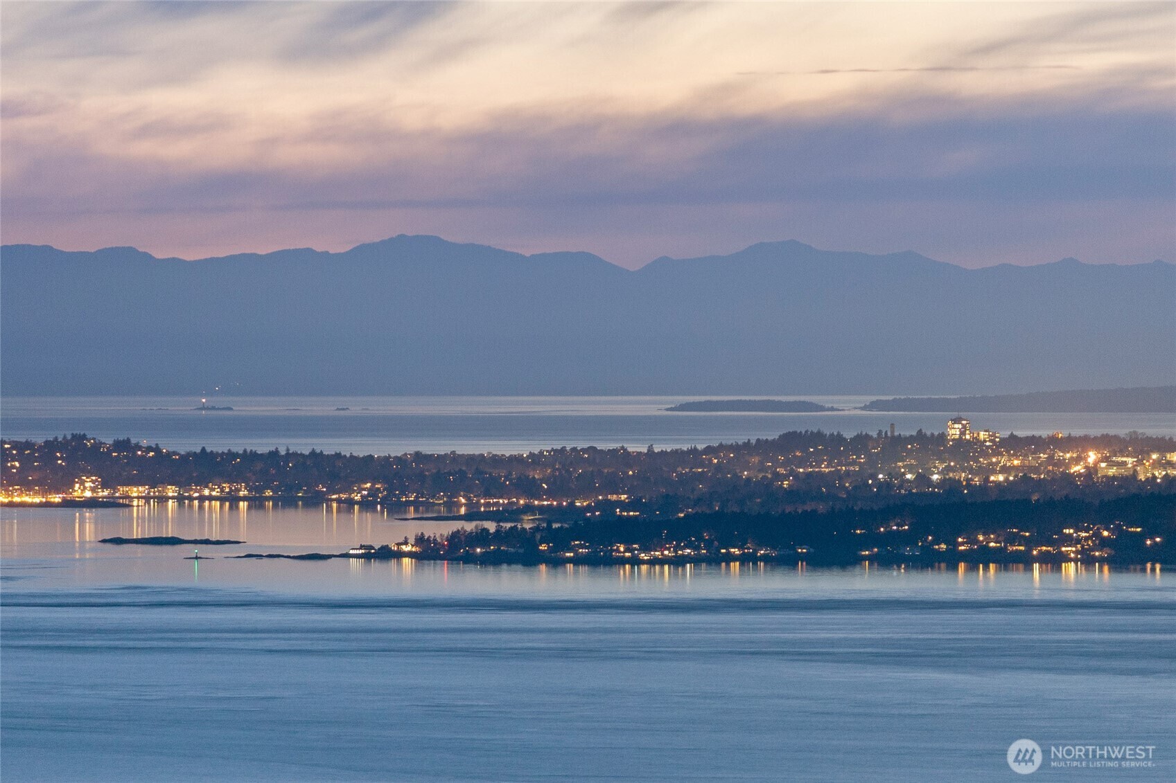 Property Photo: 133 Rockledge WA 98250
