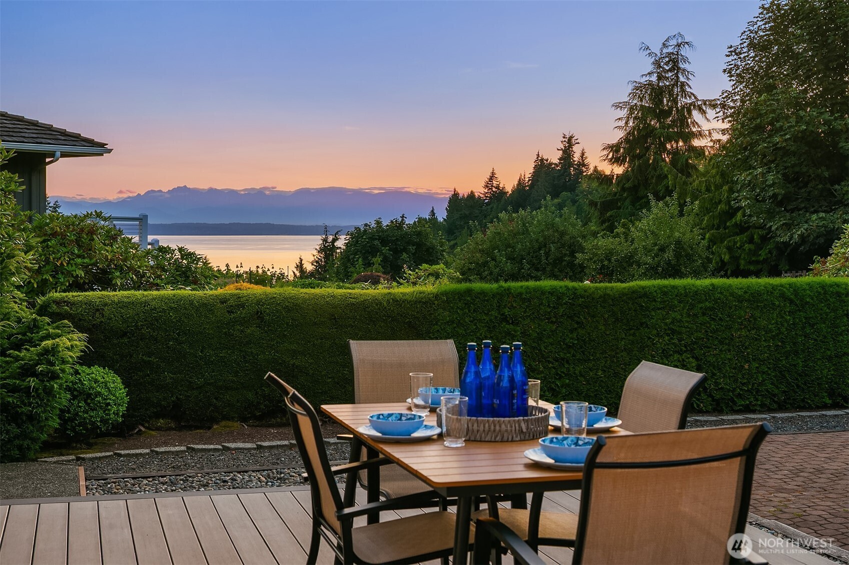 Property Photo: 6403 146th Street SW WA 98026