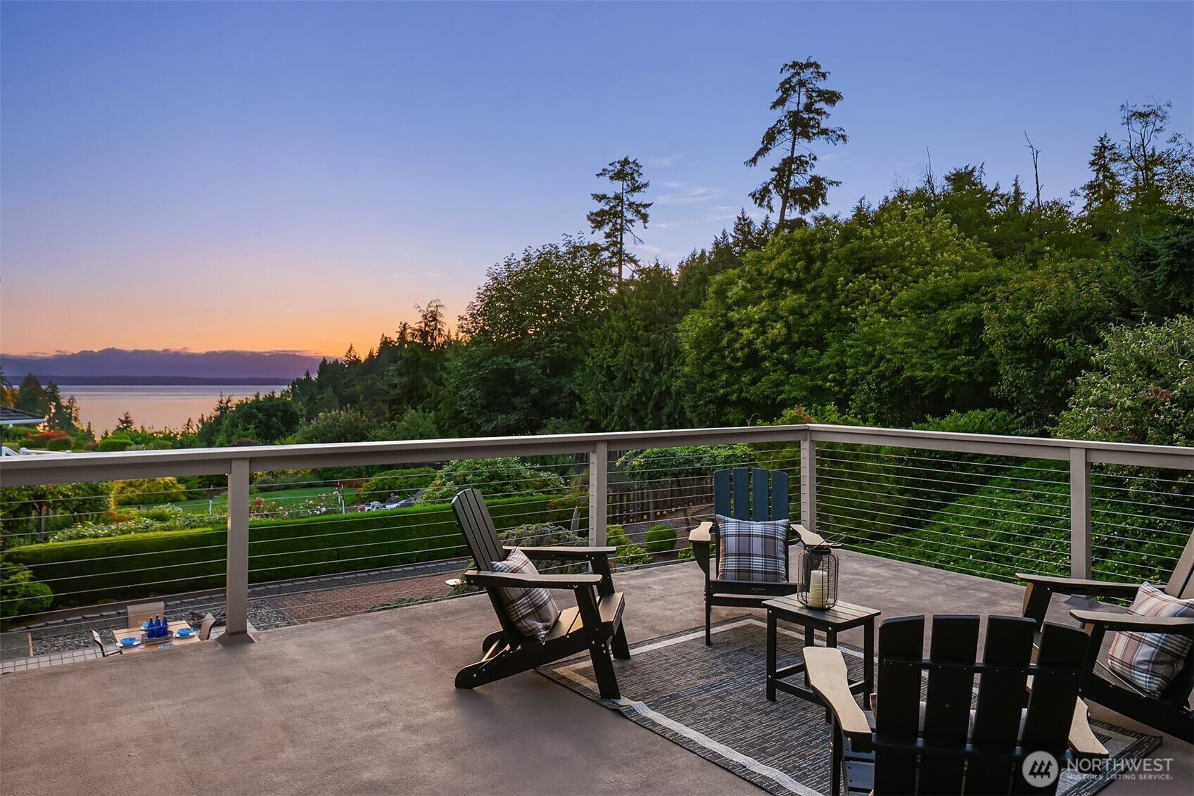 Property Photo: 6403 146th Street SW WA 98026