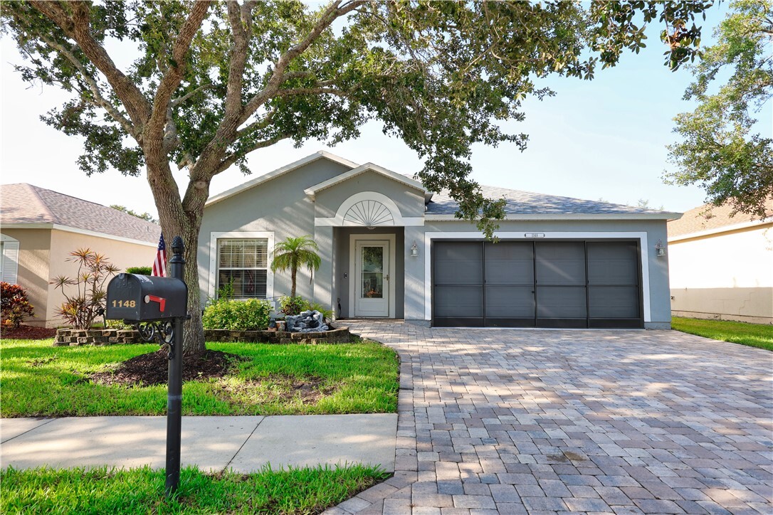 Property Photo: 1148 N 13th Square FL 32960