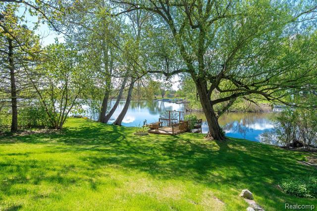 Property Photo: 5721 Corunna Avenue MI 48346