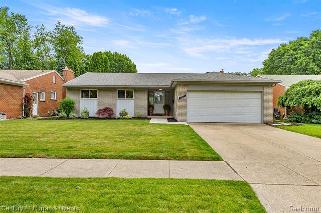 Property Photo: 17276 Midway Avenue MI 48101