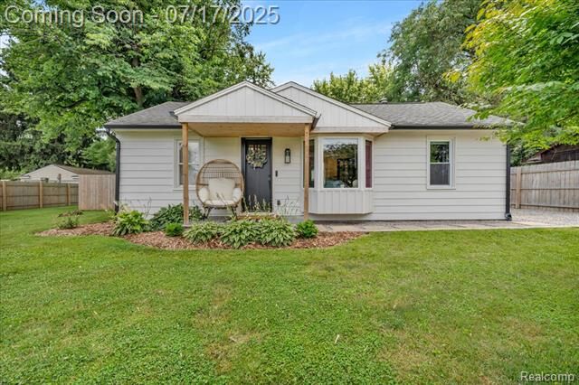 Property Photo:  1133 Kingston Avenue  MI 48507 