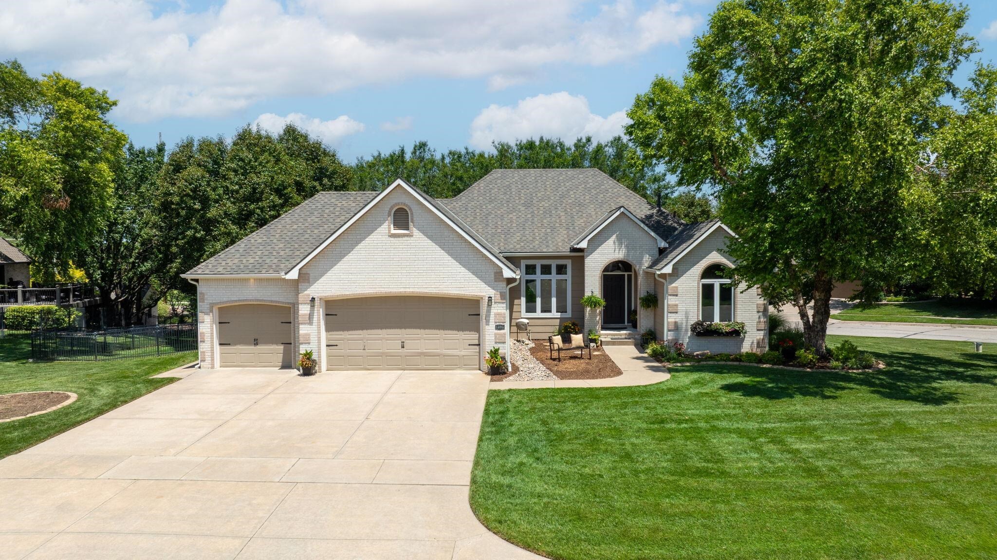 1395 N Hickory Creek Ct  Wichita KS 67235 photo