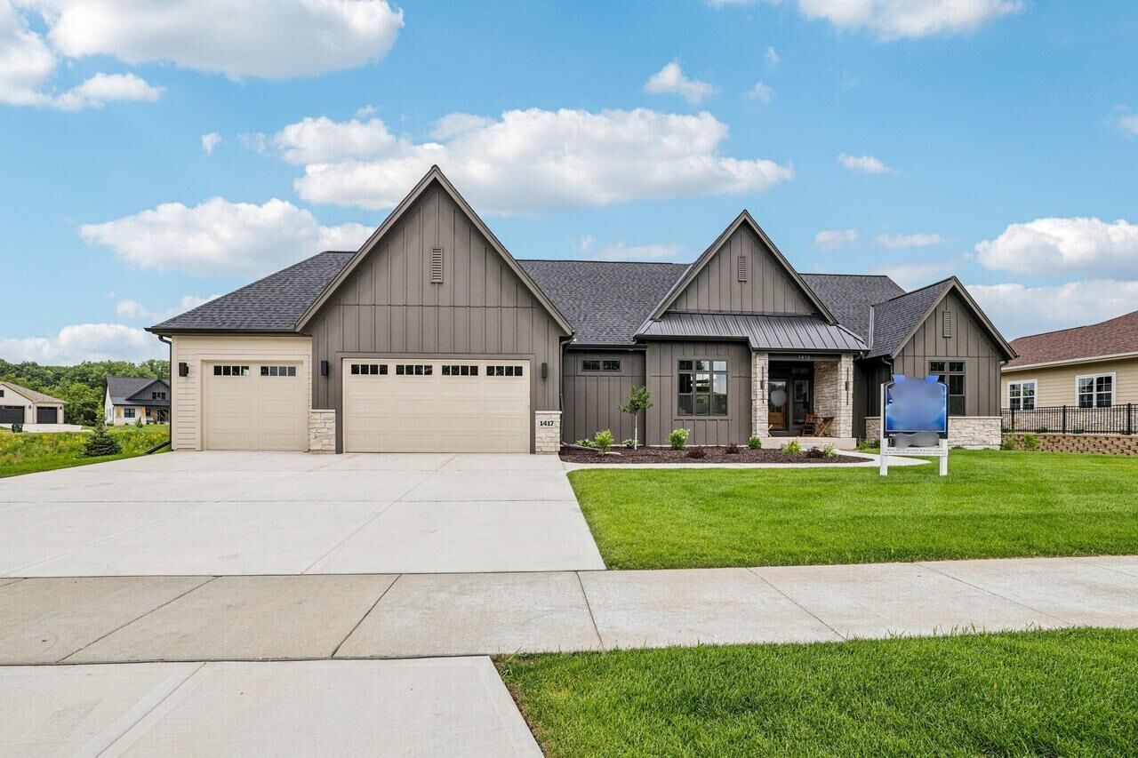 Property Photo:  1417 Serenity Court  WI 53590 