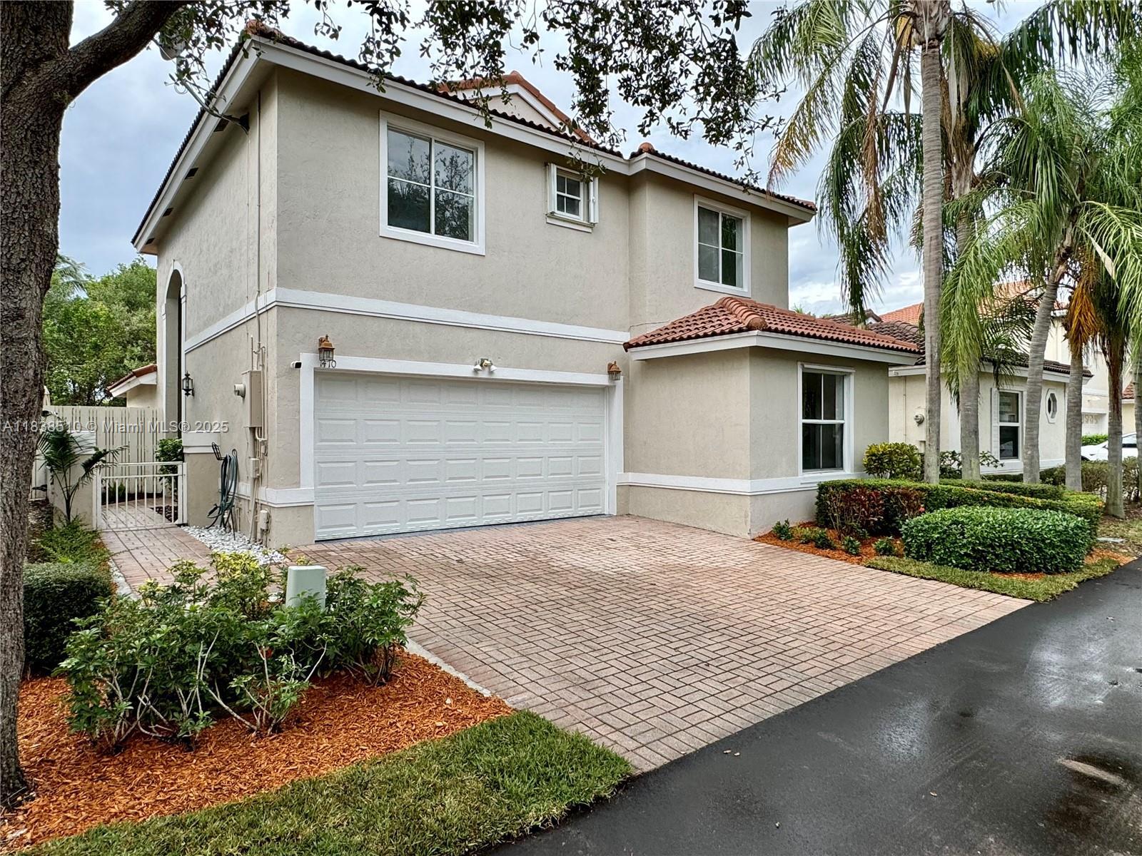 Property Photo: 1470 Sweetbay Way FL 33019