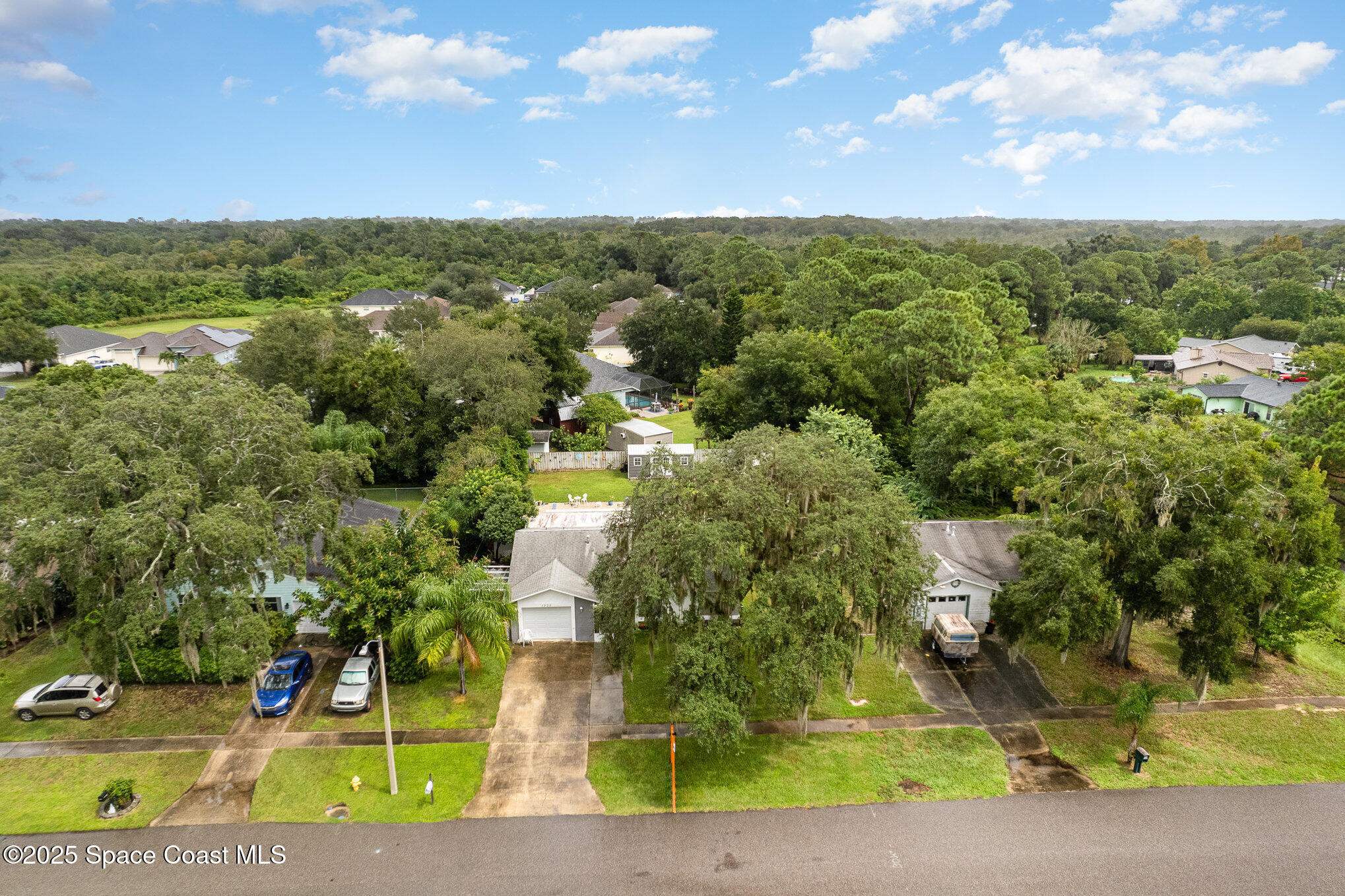 Property Photo: 1725 Valley Forge Drive FL 32796