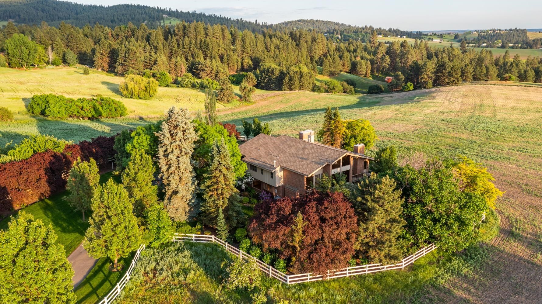 Property Photo: 6624 S Ben Burr Rd WA 99223