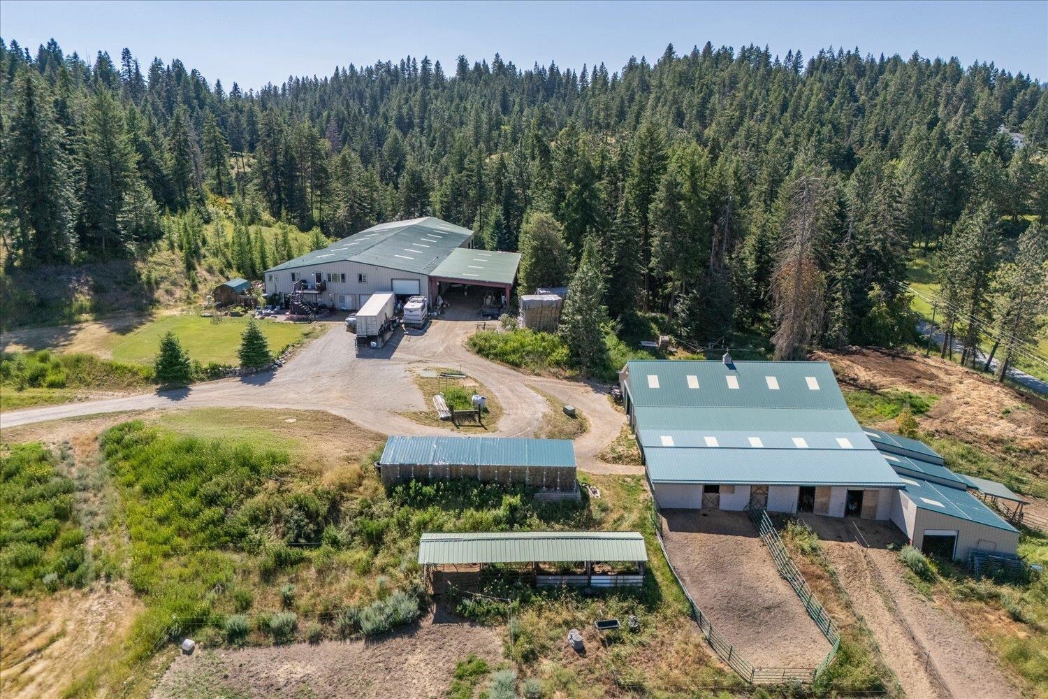Property Photo: 8815 N Harvard Rd WA 99025
