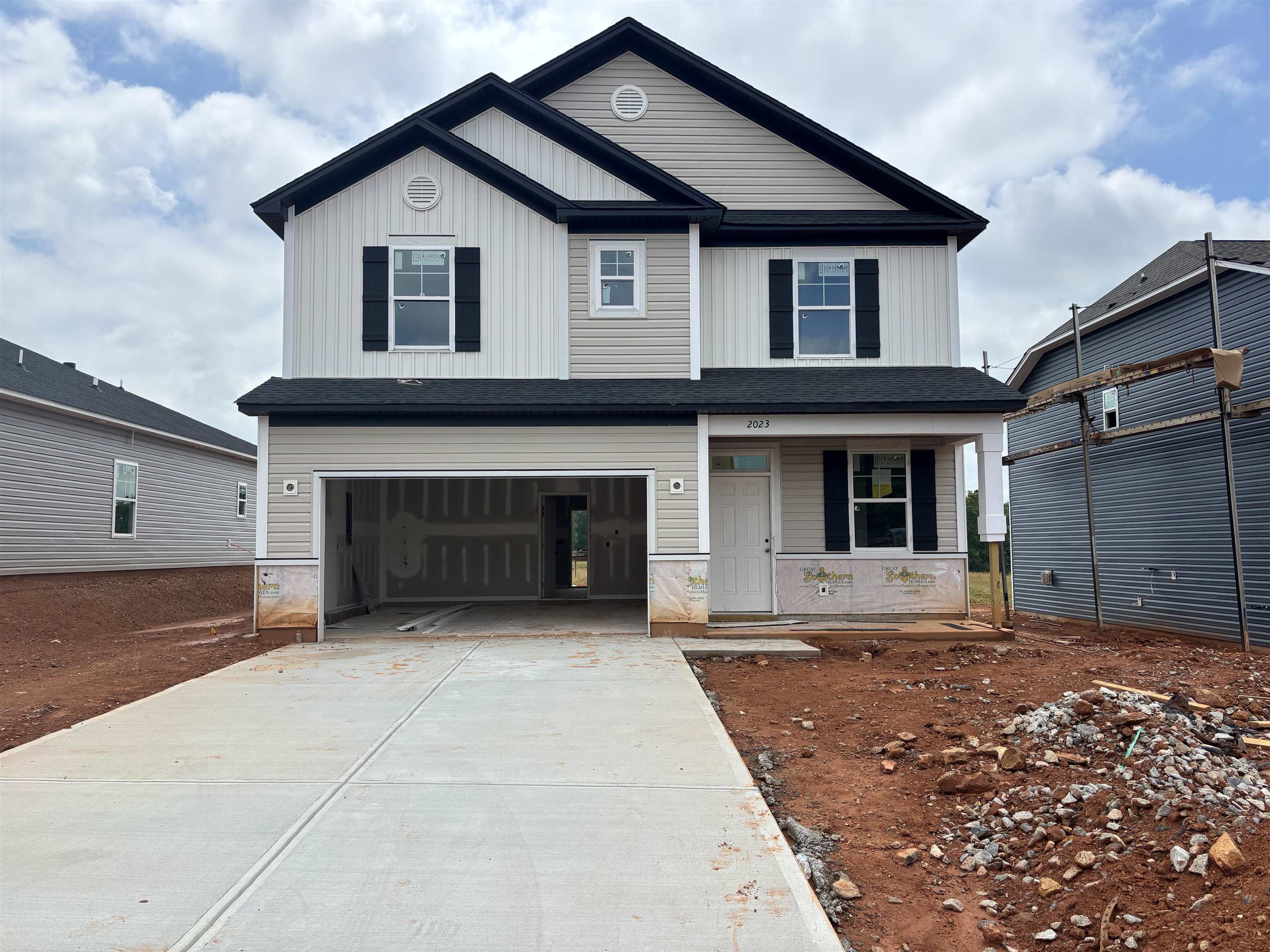 Property Photo: 2023 Halton Oaks Drive SC 29303