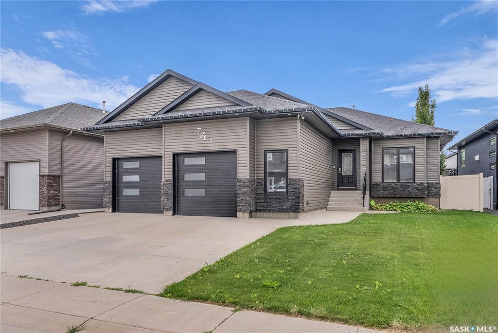 Photo de la propriété: 743 Kloppenburg Court SK S7W 0P2