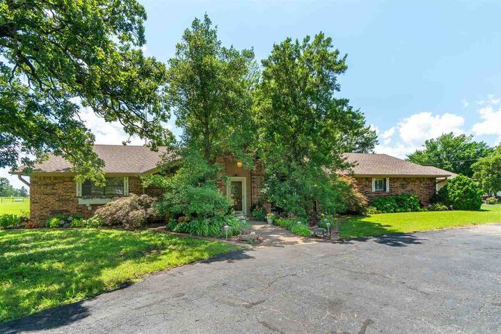 1605 N Skinner Avenue  Drumright OK 74030 photo